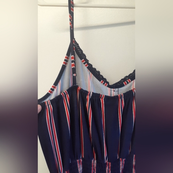 Very soft and flowy Bobbie Brooks jumpsuit - size medium - Picture 7 of 9